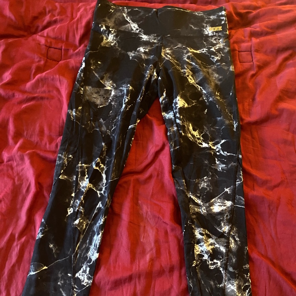 NWT Victoria’s Secret Pink ultimate leggings Sm